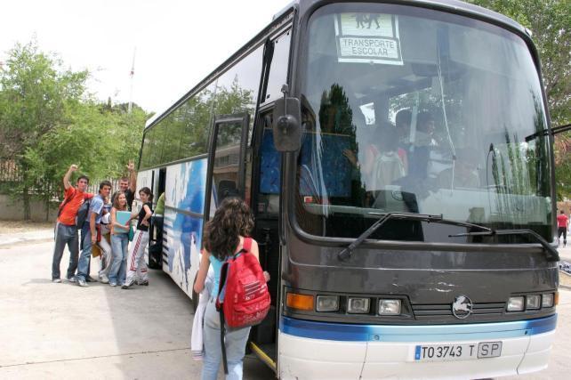 Educación concede más de 260.000 euros en ayudas individualizadas de transporte diario escolar