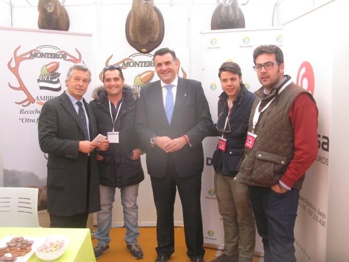 La III Feria Internacional del Toro de Coria abre sus puertas con más de medio centenar de expositores