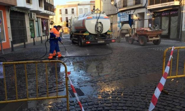 El Ayuntamiento de Moraleja acomete obras de mejora del adoquinado de la Plaza de los Toros