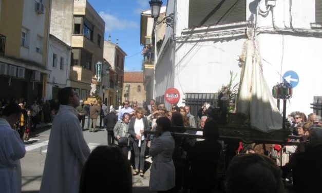 Moraleja pone fin a la celebración de la Semana Santa con la procesión del Domingo de Pascua