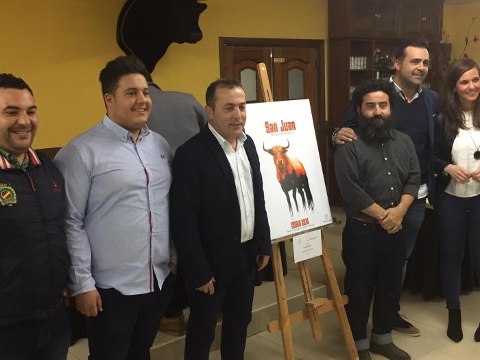 El cauriense Carlos Moyano se proclama ganador del certamen de carteles de las fiestas de San Juan