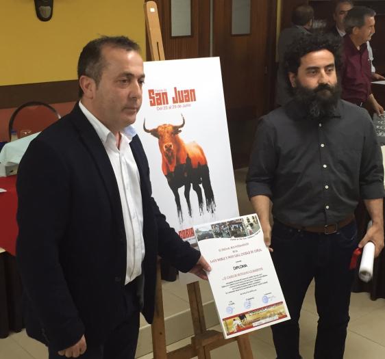 El cauriense Carlos Moyano se proclama ganador del certamen de carteles de las fiestas de San Juan