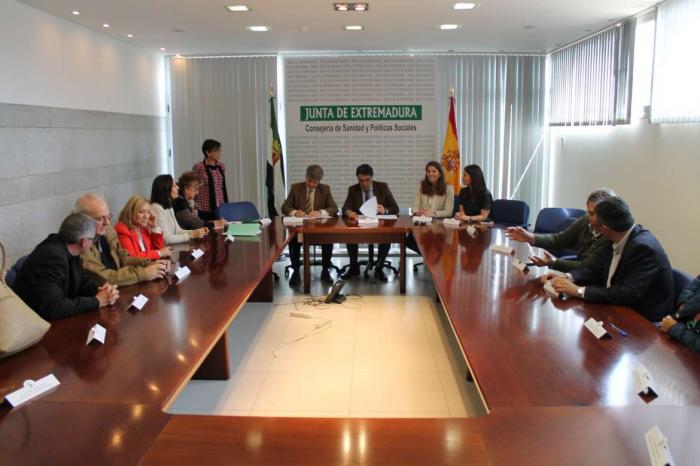 Vergeles anuncia la próxima revisión de la Ley del Voluntariado de Extremadura