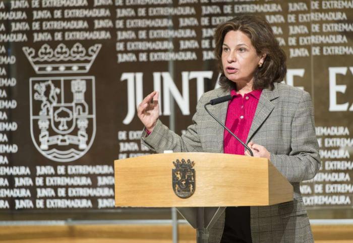 La Junta y el Ministerio de Hacienda abordarán este lunes el plan de ajustes de Extremadura