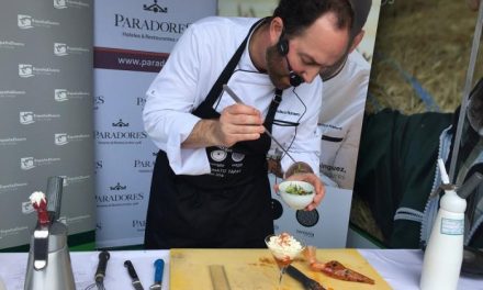 Francisco Romero inaugura las sesiones de cocina en vivo con una creación a base de Queso de la Serena