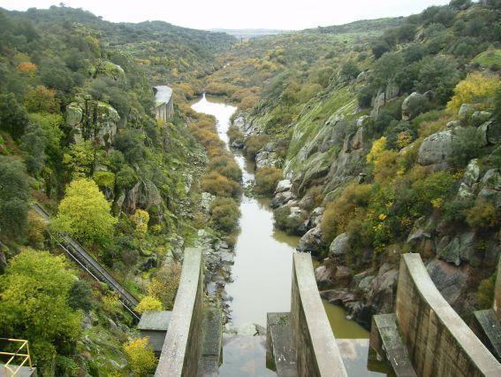 Confederación Hidrográfica adjudica la explotación de la zona regable del Ambroz por cerca de 550.000 euros