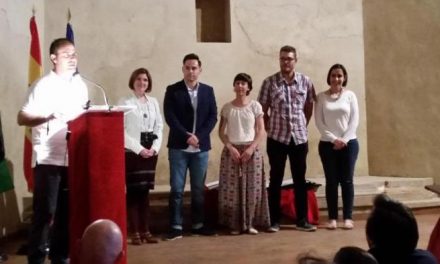 Moraleja recibe el premio «El Candil de la Dehesa» por su solidaridad durante el incendio de Sierra de Gata
