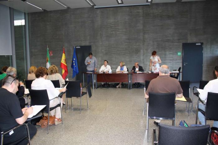 El pleno del Consejo Escolar de Extremadura respalda el nuevo proyecto de currículo para ESO y Bachillerato
