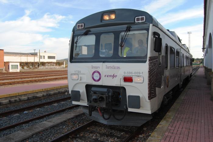 Delegación del Gobierno asegura que la demora del tramo Humanes-Monfragüe no afectará al tren rápido