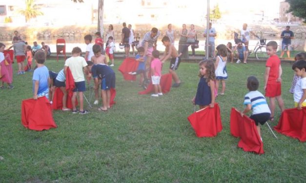 Cerca de medio centenar de niños participa en las II Jornadas de Toreo de Salón en Moraleja