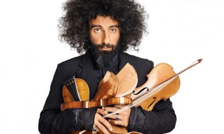 El violinista Ara Malikian abrirá el próximo 2 de agosto el XX Festival de Guitarra «Ciudad de Coria»