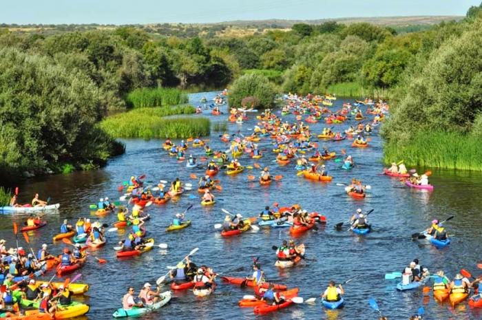 Coria continúa inmersa en los preparativos para celebrar el 7 de agosto el IX Descenso del Río Alagón