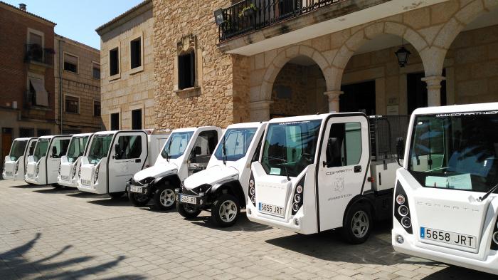 El Ayuntamiento de Coria apuesta por el ahorro energético con la compra de ocho vehículos eléctricos