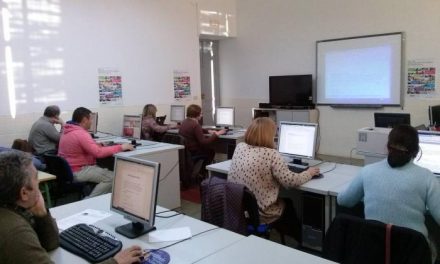 El Plan de Alfabetización Tecnológica de Extremadura atiende a más de 17.000 personas
