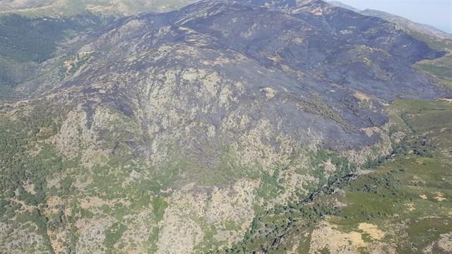 El Infoex declara controlado el incendio de la Garganta de los Infiernos en el Valle del Jerte