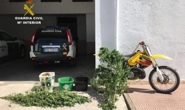 La Guardia Civil detiene a los presuntos autores del robo de animales en el Refugio San Jorge de Cáceres