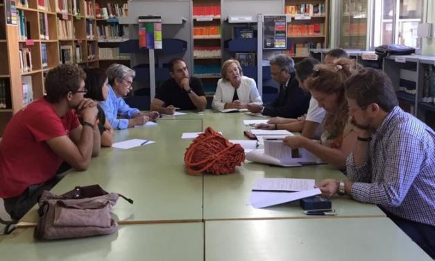 La delegada provincial de Educación visita el IES Jálama de Moraleja con motivo de su ampliación