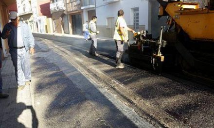 El Ayuntamiento de Moraleja acomete trabajos de mejora y asfaltado en varias calles de la localidad