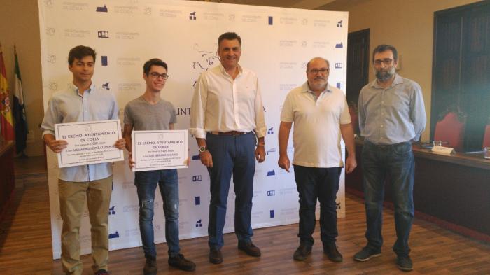 El Ayuntamiento de Coria premia con 1.000 euros a los mejores expedientes de Bachillerato del pasado curso