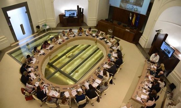 La Asamblea de Extremadura abordó esta semana la reunión  de la lucha por la igualdad de género
