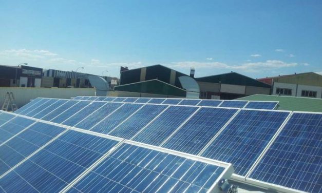 Una empresa de Coria ha instalado la mayor planta fotovoltaica de las Islas Canarias