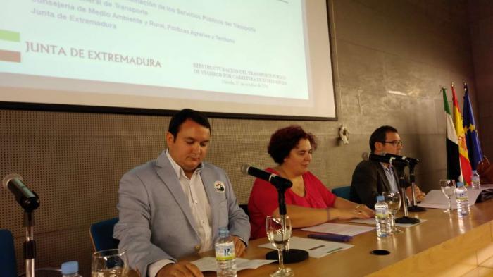 La Junta de Extremadura reestructurará el servicio de transporte público por carretera