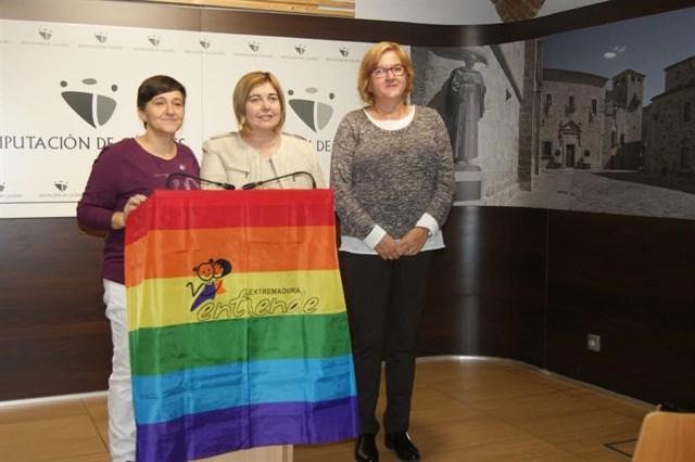 La Diputación de Cáceres impulsa la visibilidad de las mujeres lesbianas en el mundo rural