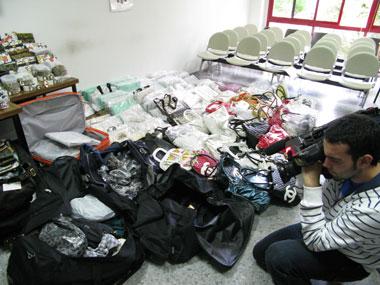 La Policía Local de Cáceres se incauta de bolsos falsificados que estaban a la venta en el recinto ferial