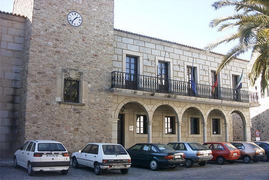 El Juzgado número 1 de Cáceres condena al  Ayuntamiento de Coria a indemnizar a un trabajador