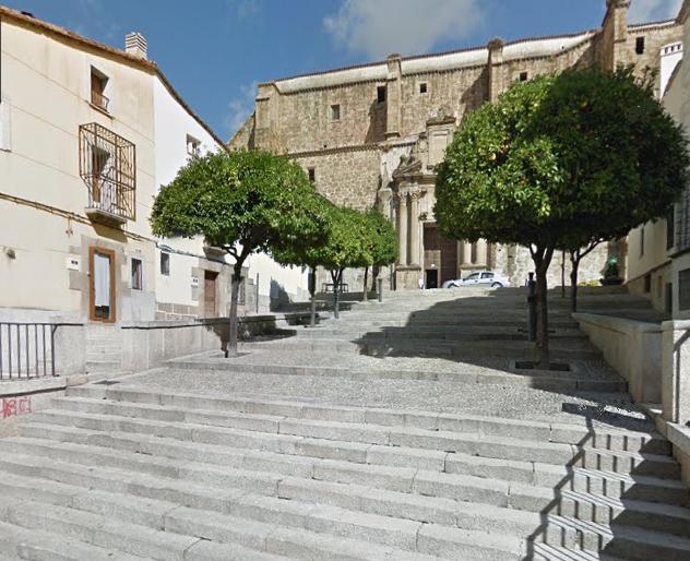 Las Cofradías de Plasencia reclaman actuación urgente para terminar con las goteras de Santo Domingo