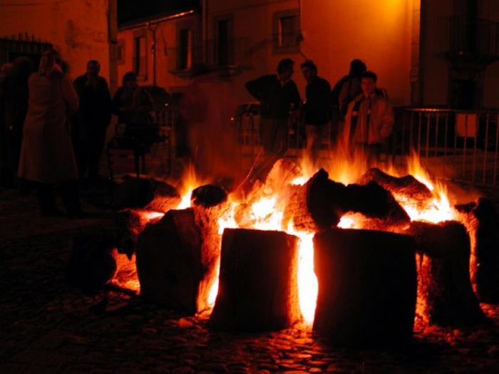 Coria celebrará este domingo y lunes la festividad de San Sebastián con hogueras y actos religiosos