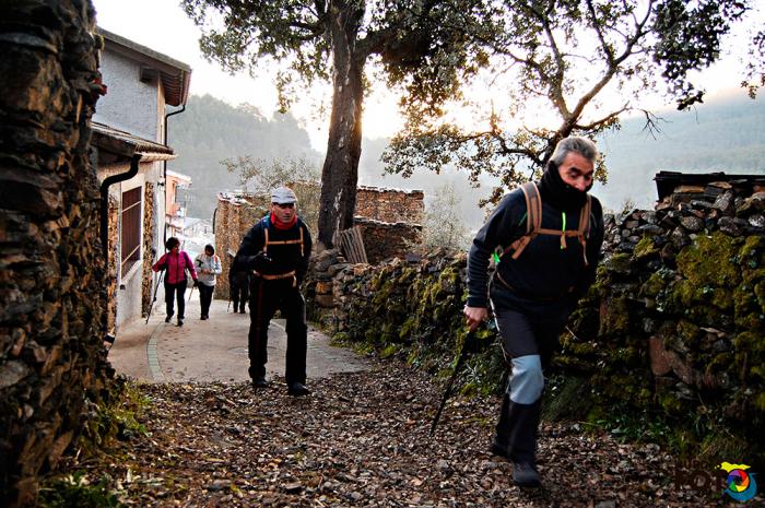 Más de 700 participantes se dan cita en Las Hurdes para participar en la ruta «Valle del Esperabán»