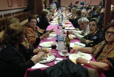 El consistorio de Moraleja anima a los vecinos a participar en la cena de convivencia de Las Candelas
