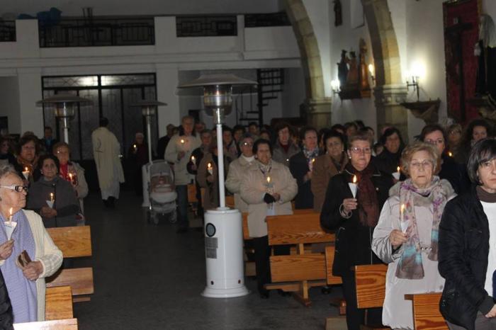 La Virgen de Las Candelas bendice a los niños nacidos el pasado año en el municipio de Moraleja