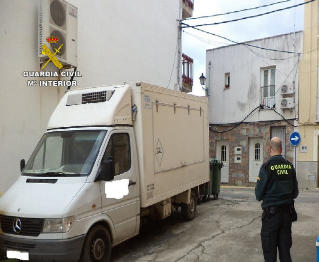 La Guardia Civil investiga a tres jóvenes por robar embutido de un camión en Torrejoncillo