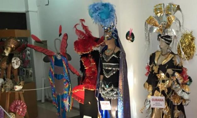 La casa de cultura de Coria acogerá una exposición con los trajes de Carnaval de ediciones anteriores