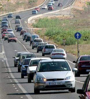 La DGT controlará cerca de 10.000 vehículos en el marco de una campaña sobre el cinturón de seguridad