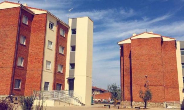 La Junta aprueba la lista provisional para la adjudicación de las viviendas de Los Camineros en Coria