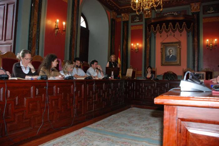 IU-SIEX ofrece moderación y el PP un tiempo de gracia a la nueva alcaldesa de Trujillo, Cristina Blázquez