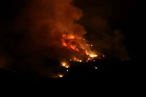 Un incendio en la zona de Tornavacas se suma al declarado en el término municipal de Jerte