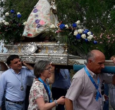 Los vecinos de Coria acompañan a la Virgen de Argeme en la celebración de la romería en su honor