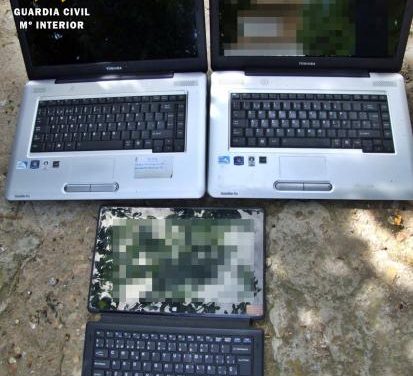 La Guardia Civil detiene a un joven de Valdetorres por el robo de ordenadores en un centro docente de la localidad