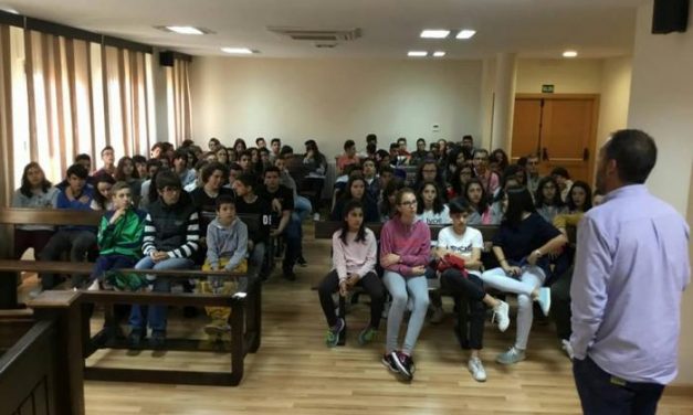 Cerca de 50 jóvenes de Castelo Branco visitan Moraleja con motivo del intercambio con el IES Jálama