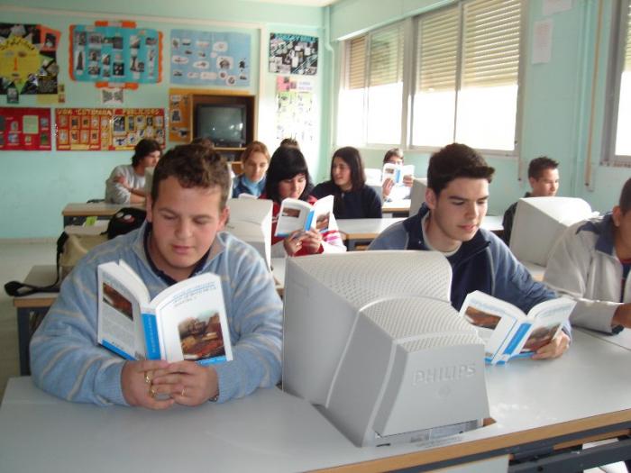 Los Institutos de Secundaria darán clases de una tercera lengua extranjera en el próximo curso 2008/2009