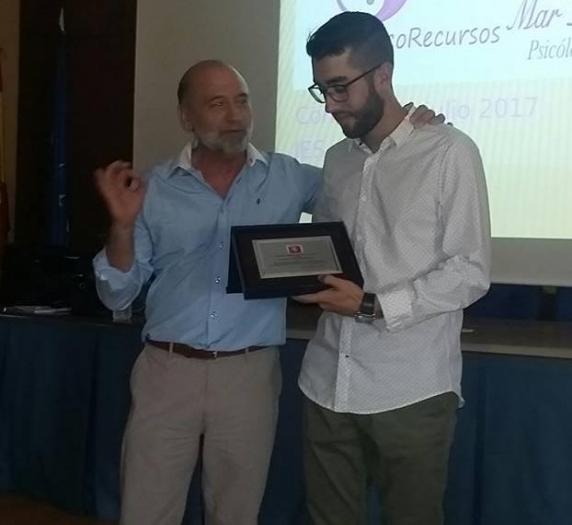 Asecoc premia a Juan José Álvarez por obtener el mejor expediente en la especialidad de Mecánica del IES Alagón
