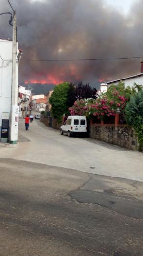 El Plan Infoex activa el nivel 1 de peligrosidad en el incendio de Villanueva de la Sierra