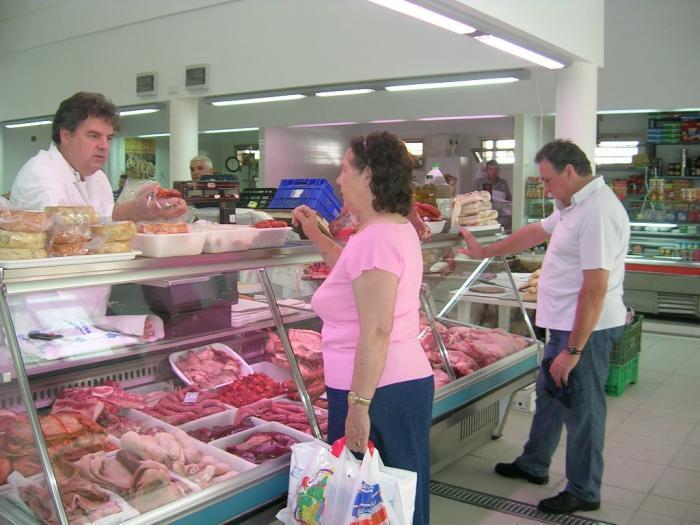 Clemente destaca el impacto positivo de las fiestas de San Buenaventura en el sector comercial de Moraleja
