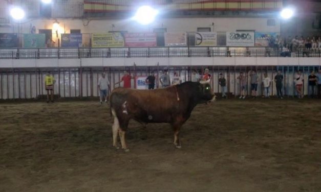 La lidia del primer toro del aguardiente de San Buenaventura finaliza sin heridos