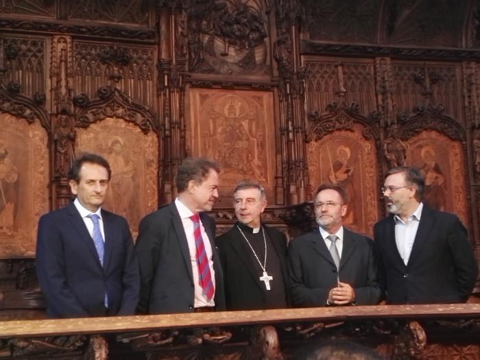 La nueva sillería del coro de la Catedral de Plasencia es motivo de orgullo para las instituciones implicadas