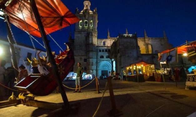 El Ayuntamiento de Coria celebrará un año más el Mercado Artesanal de la Velas el próximo 9 de agosto